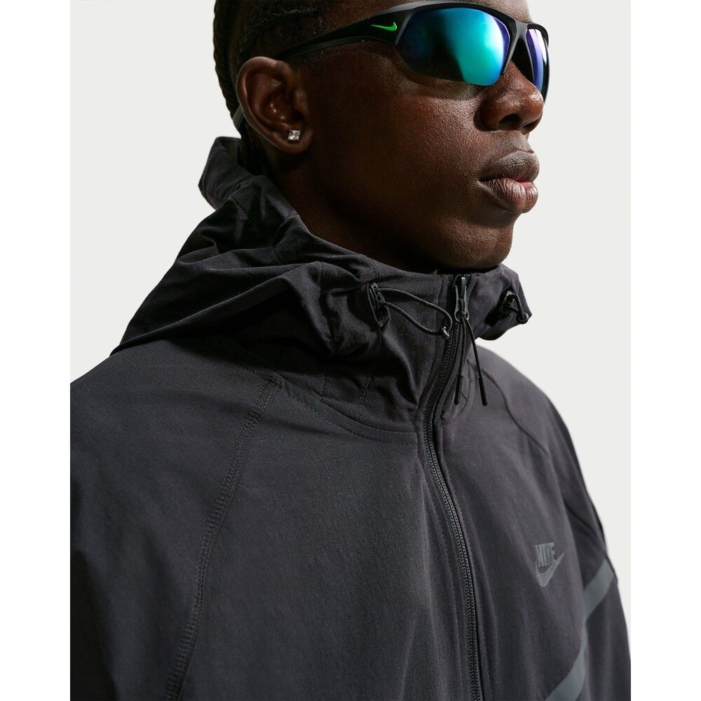 Nike Tech Woven Jacket - Picture 6 of 11